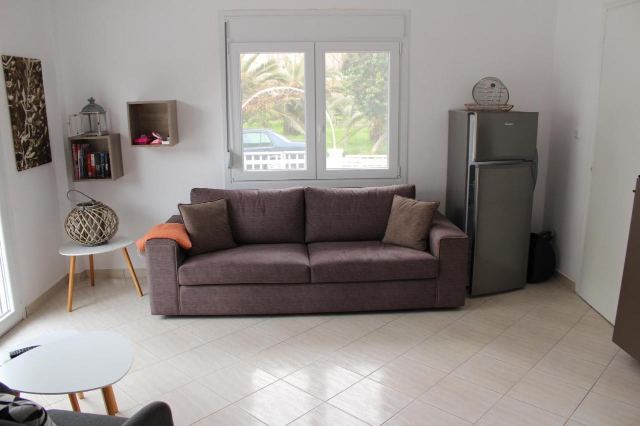 Pares Comfort Apartment Nea Karvali Eksteriør bilde
